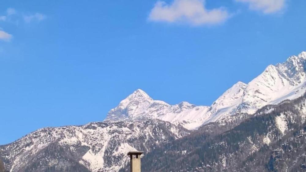 Foto di La Finestra su Pizzo Scalino. Un grazioso monolocale a pochi passi dal centro città. a Church in Valmalenco