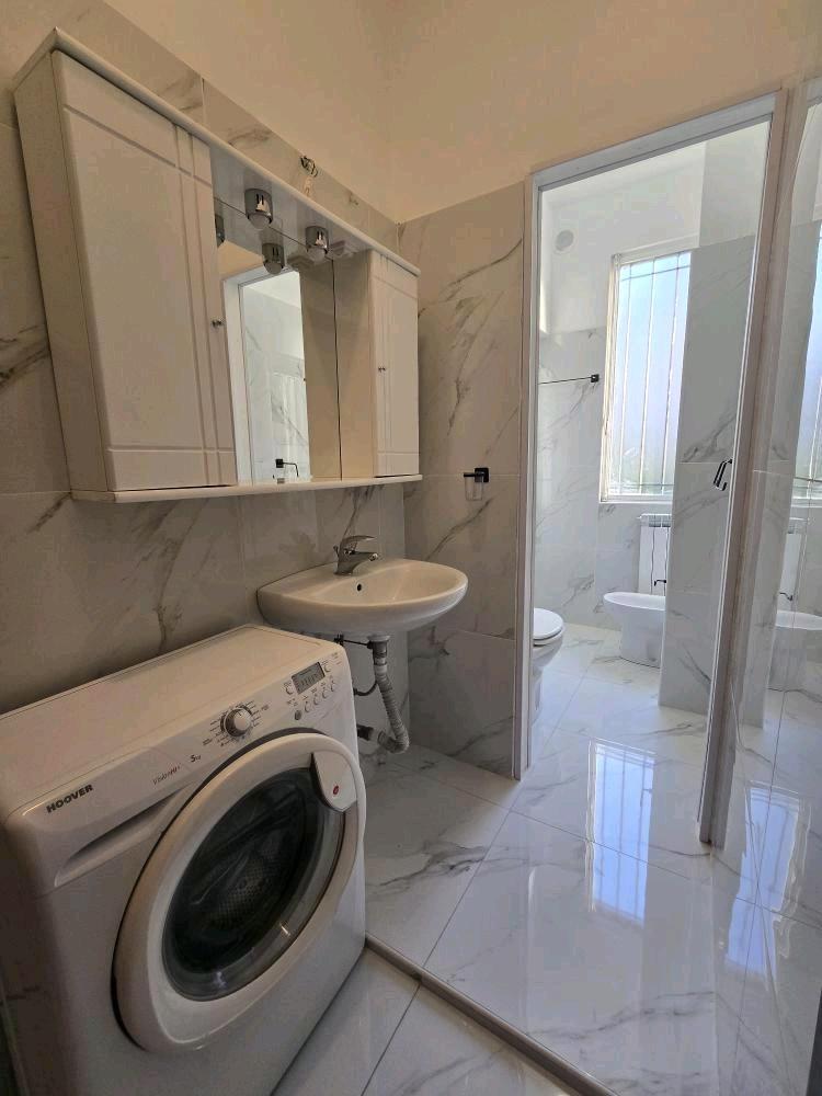 Foto di Rent in Milan apartment 50 mq opposite IULM a Milan