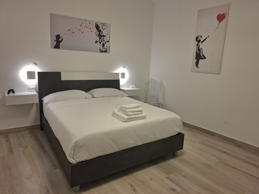 The Little White House: Il tuo rifugio di design nel cuore di Tuscania!