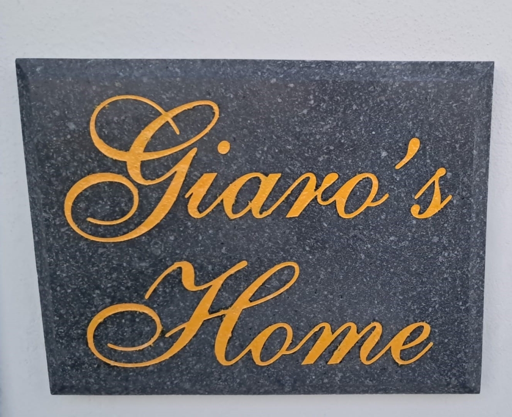 Giaro's Home